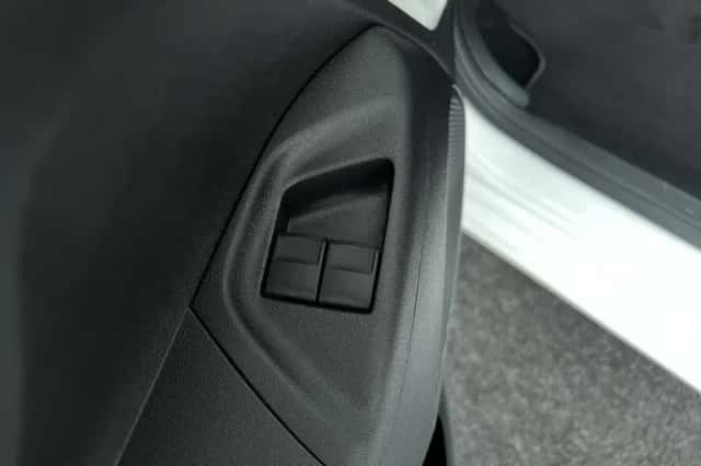 Toyota Aygo (2021) thumbnail 12