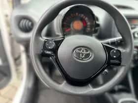 Toyota Aygo (2021) thumbnail 16