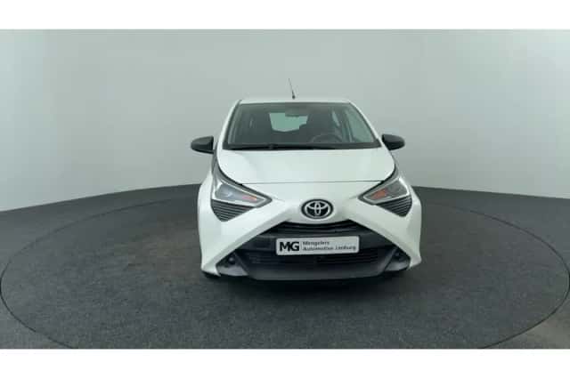 Toyota Aygo (2021) thumbnail 8