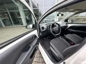 Toyota Aygo (2021) thumbnail 14