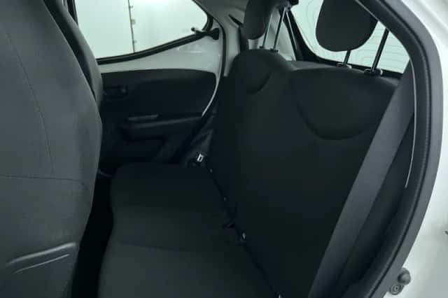 Toyota Aygo (2021) thumbnail 21