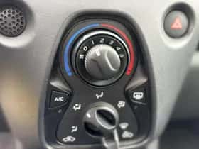 Toyota Aygo (2021) thumbnail 21