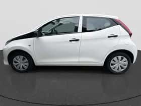 Toyota Aygo (2021) thumbnail 4