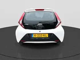 Toyota Aygo (2021) thumbnail 6