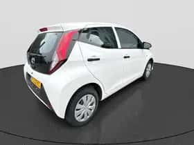 Toyota Aygo (2021) thumbnail 7