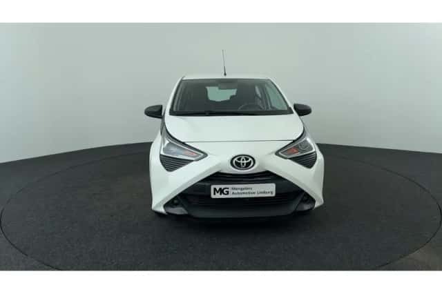 Toyota Aygo (2021) thumbnail 8