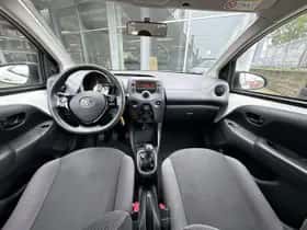 Toyota Aygo (2021) thumbnail 9