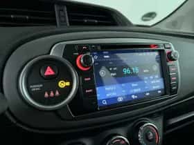 Toyota Yaris (2012) thumbnail 18