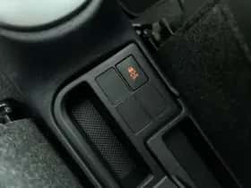 Toyota Yaris (2012) thumbnail 23