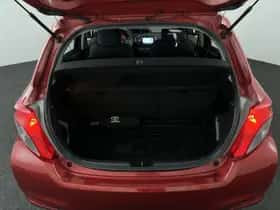 Toyota Yaris (2012) thumbnail 26
