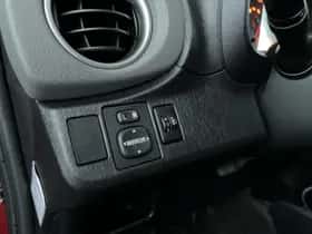 Toyota Yaris (2012) thumbnail 27