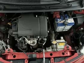 Toyota Yaris (2012) thumbnail 28