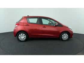 Toyota Yaris (2012) thumbnail 6