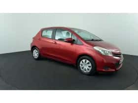 Toyota Yaris (2012) thumbnail 7