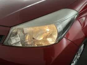 Toyota Yaris (2012) thumbnail 9