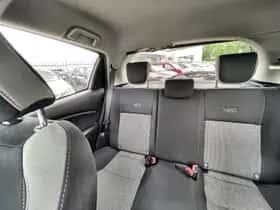Toyota Yaris (2019) thumbnail 12
