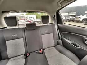Toyota Yaris (2019) thumbnail 14