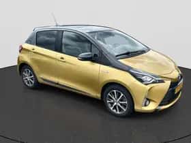 Toyota Yaris (2019) thumbnail 3