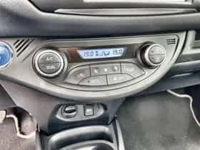 Toyota Yaris (2019) thumbnail 23