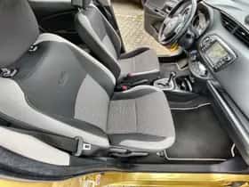 Toyota Yaris (2019) thumbnail 32