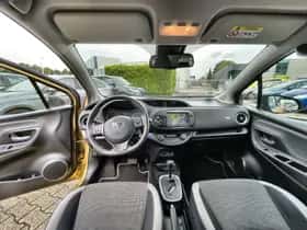 Toyota Yaris (2019) thumbnail 10
