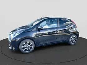 Toyota Aygo (2021) thumbnail 2