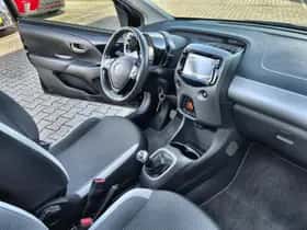 Toyota Aygo (2021) thumbnail 19