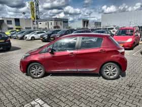 Toyota Yaris (2017) thumbnail 16