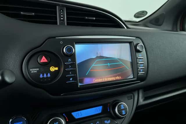 Toyota Yaris (2017) thumbnail 20