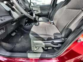 Toyota Yaris (2017) thumbnail 21