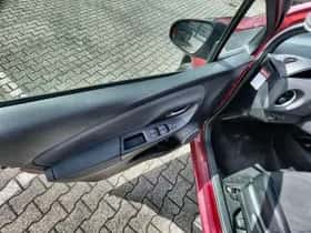 Toyota Yaris (2017) thumbnail 22