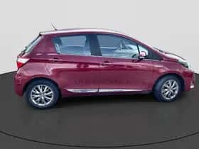 Toyota Yaris (2017) thumbnail 9