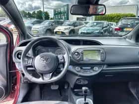 Toyota Yaris (2017) thumbnail 10