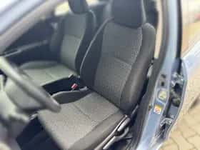 Toyota Yaris (2013) thumbnail 18