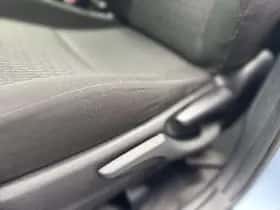 Toyota Yaris (2013) thumbnail 19