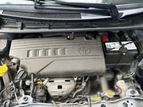 Toyota Yaris (2013) thumbnail 23