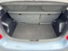 Toyota Yaris (2013) thumbnail 25