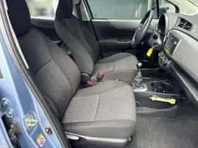 Toyota Yaris (2013) thumbnail 30