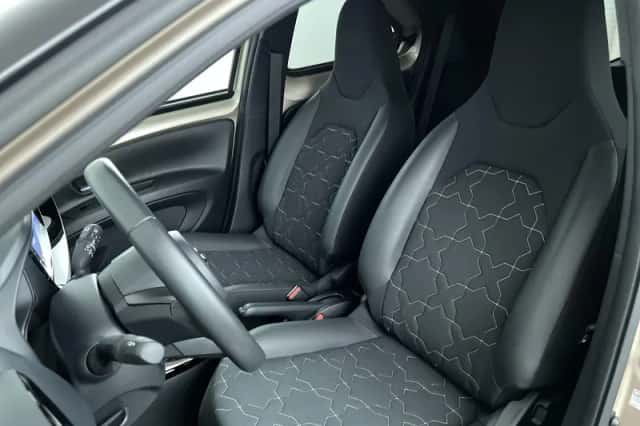 Toyota Aygo X (2022) thumbnail 11