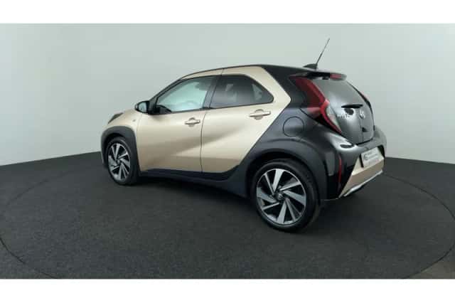 Toyota Aygo X (2022) thumbnail 3