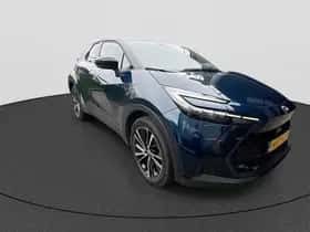 Toyota C-HR (2025) thumbnail 2