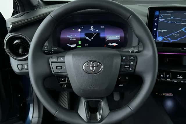 Toyota C-HR (2025) thumbnail 14