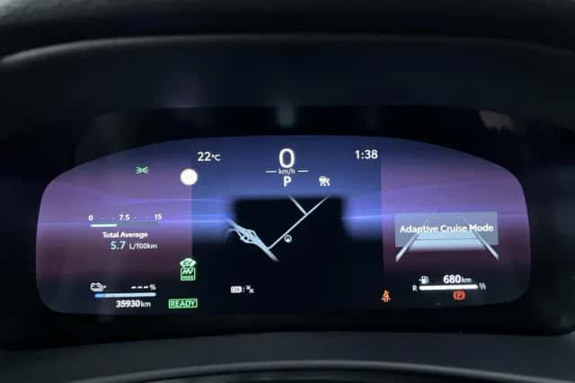 Toyota C-HR (2025) thumbnail 17