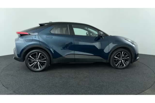 Toyota C-HR (2025) thumbnail 6