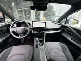 Toyota C-HR (2025) thumbnail 9