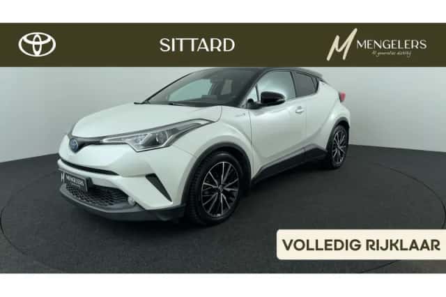 Toyota C-HR (2017) thumbnail 1