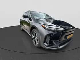 Toyota bZ4X (2023) thumbnail 2