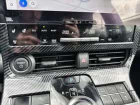 Toyota bZ4X (2023) thumbnail 17