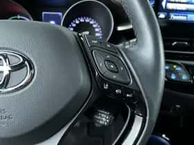Toyota C-HR (2019) thumbnail 16