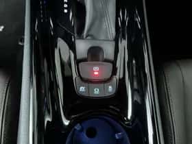 Toyota C-HR (2019) thumbnail 23